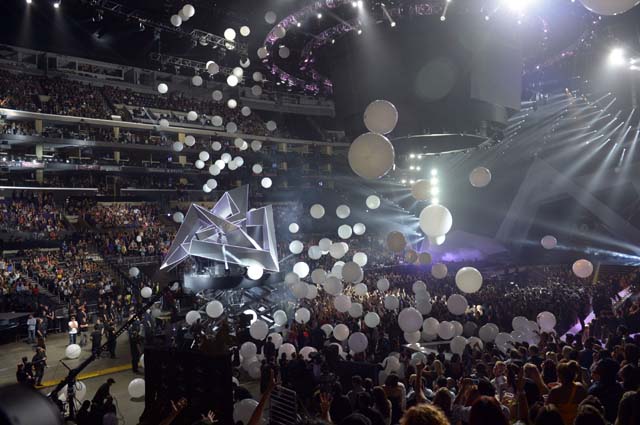 Jay-Z, Beyonce, MTV, Video Music Awards, Justin Timberlake, Suit & Tie, Mirrors, Six Nominations, VMA, Nominations, Miley Cyrus, Taylor Swift, Selena Gomez, Justin Bieber, The Wanted, One Direction, Bruno Mars, Macklemore, Rihanna