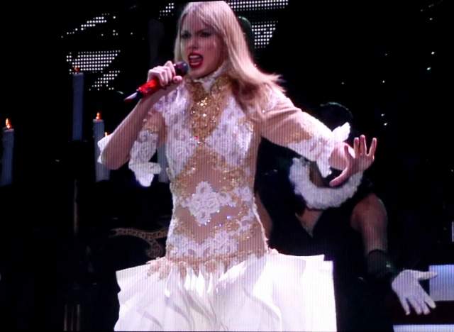 Grammy Nominations Concert 2013, Grammy Nominations 2014, Grammy Nominations Concert Taylor Swift Performance Video, Taylor Swift Grammy Nominations Concert
