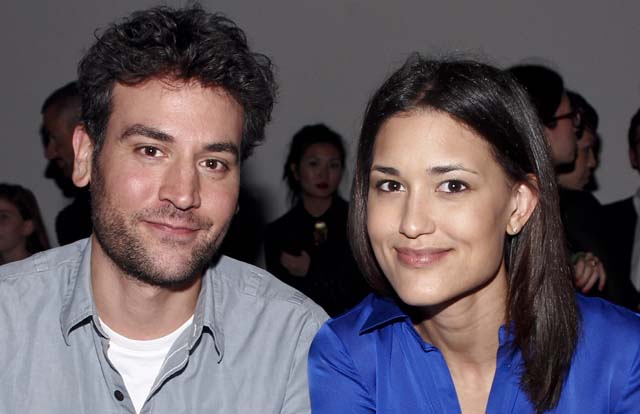 Josh radnor, julia jones, julia jones twilight, Josh radnor girlfriend, marisa tomei, marisa tomei dating, how i met your mother, twilight, julia 