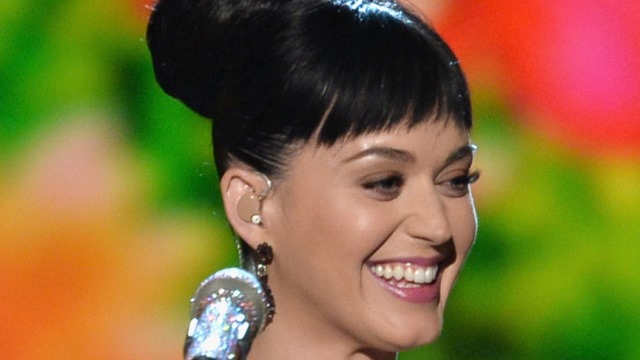 Katy Perry Yesterday Performance Video, Katy Perry Beatles Cover, Katy Perry Beatles Tribute, Katy Perry Beatles 50th Anniversary, Beatles Anniversary Video