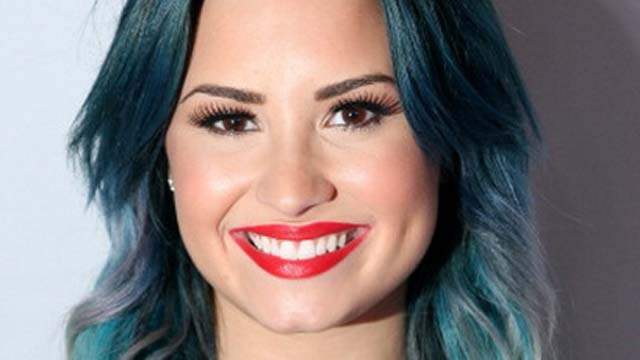 demi lovato gay pride, demi lovato ny pride dance, demi lovato gay pride parade