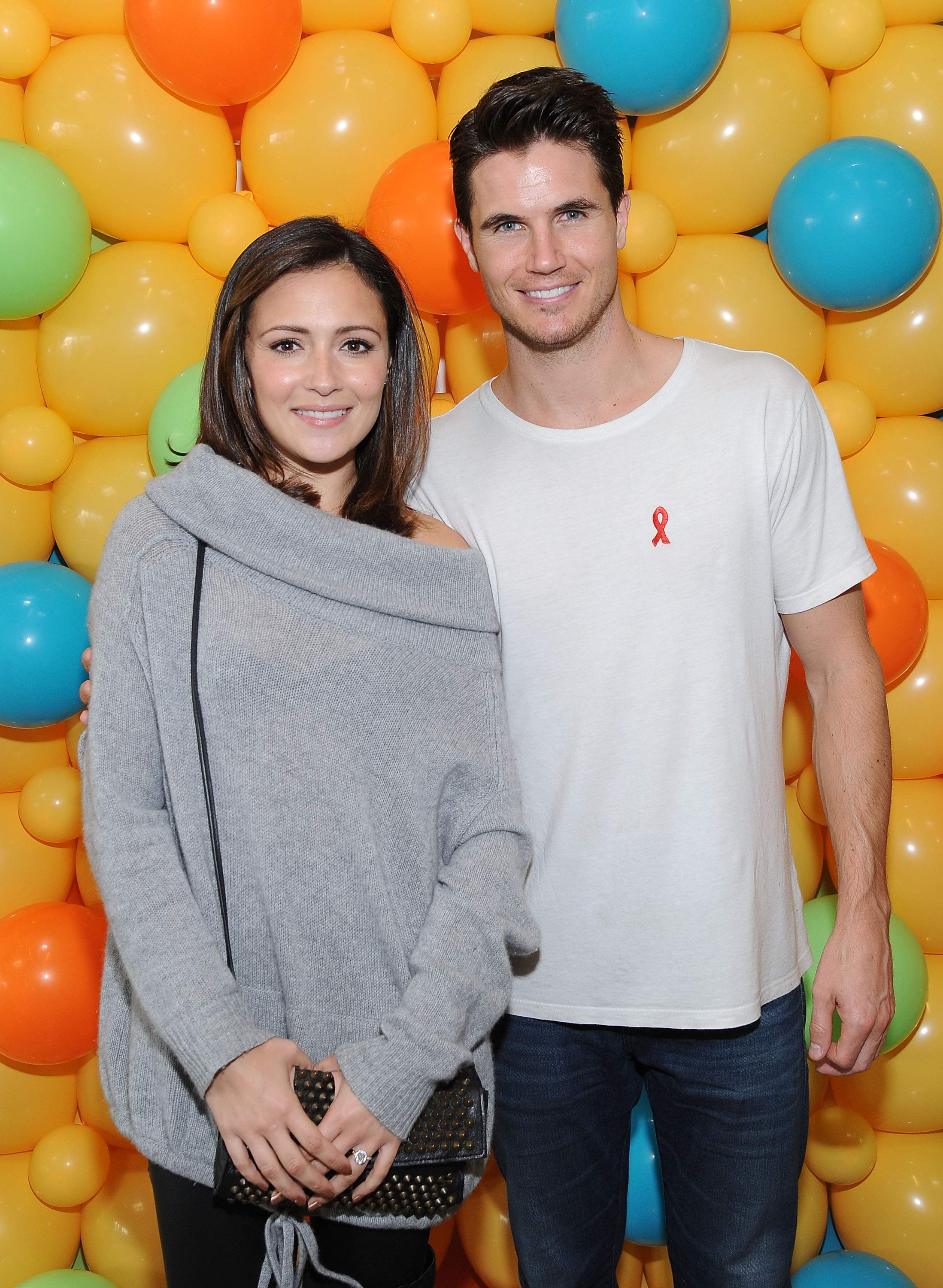Robbie Amell, Italia Ricci, Nine Lives