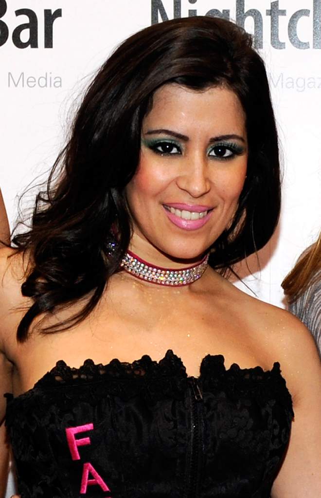 Debbie Flores Navarez, Death of a Vegas Showgirl, Roselyn Sanchez