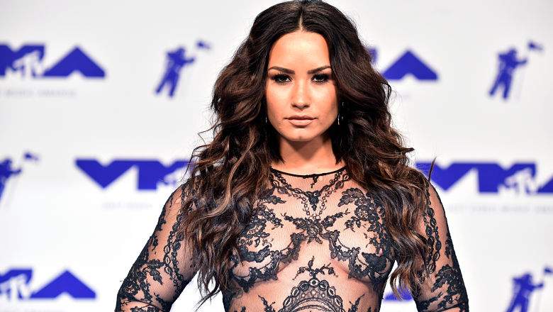 Demi Lovato lesbian