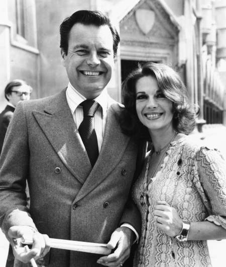 Robert Wagner's wife