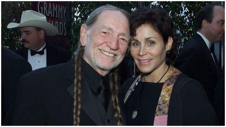 Annie D'Angelo, Willie Nelson