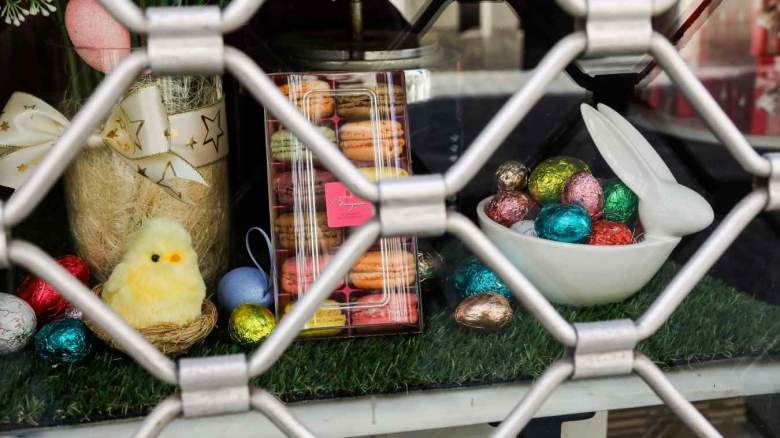 open on Good Friday, closed on Good Friday
