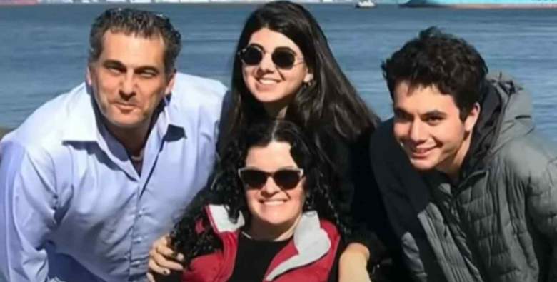 Jonathan Penner, his wife Stacy and their two children, Cooper and Ava.