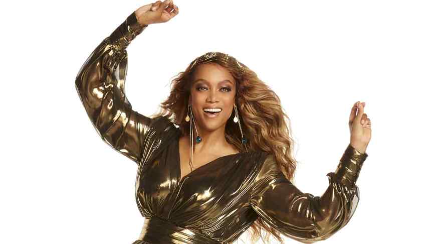 Tyra Banks hosts Dancing With the Stars season 29