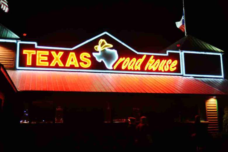texas roadhouse veterans day