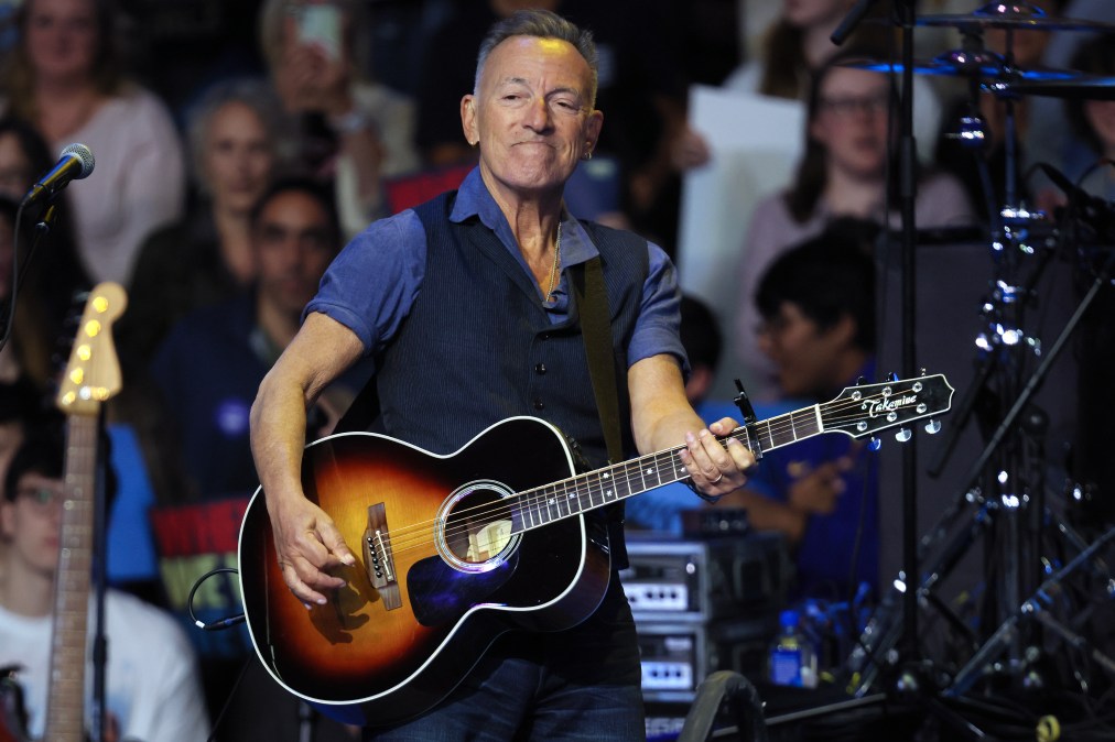 Bruce Springsteen playing guitar