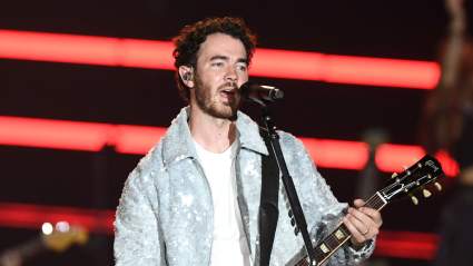 Kevin Jonas Bravely Opens up About Mental Health Struggles After Touring