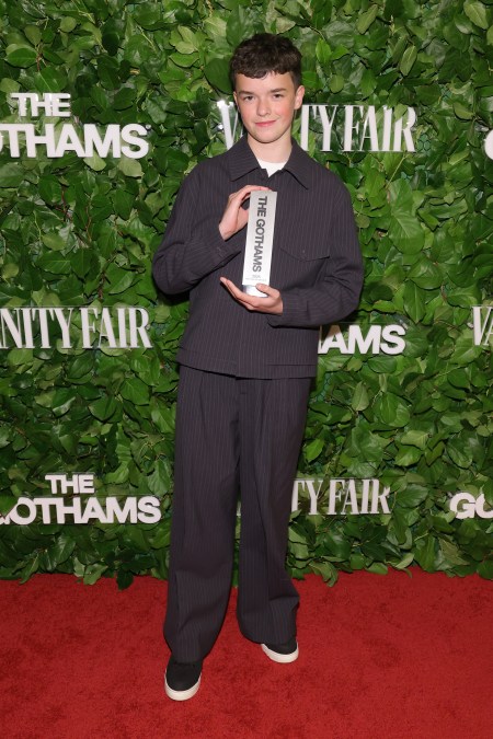 wen Cooper poses with the Outstanding Supporting Performance in a Limited Series award for "Adolescence" 