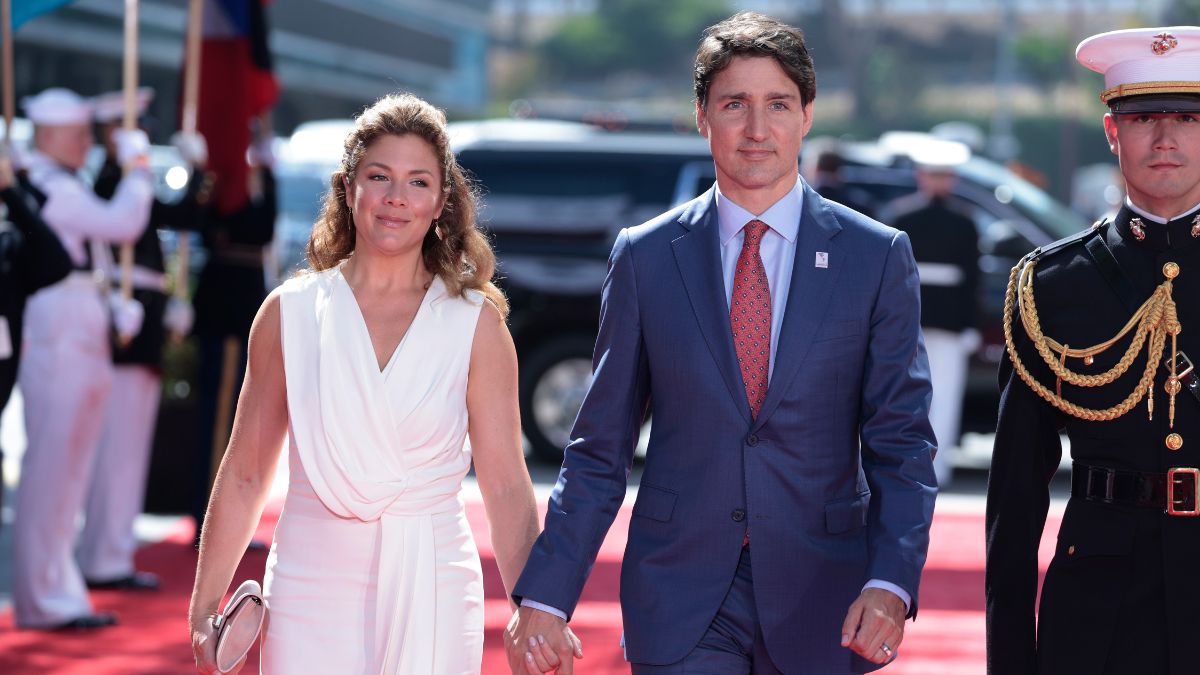 Prime Minister Justin Trudeau of Canada arrives alongside his wife Sophie Gregoire Trudeau to the Microsoft Theater for the opening ceremonies of the IX Summit of the Americas on June 08, 2022 in Los Angeles, California