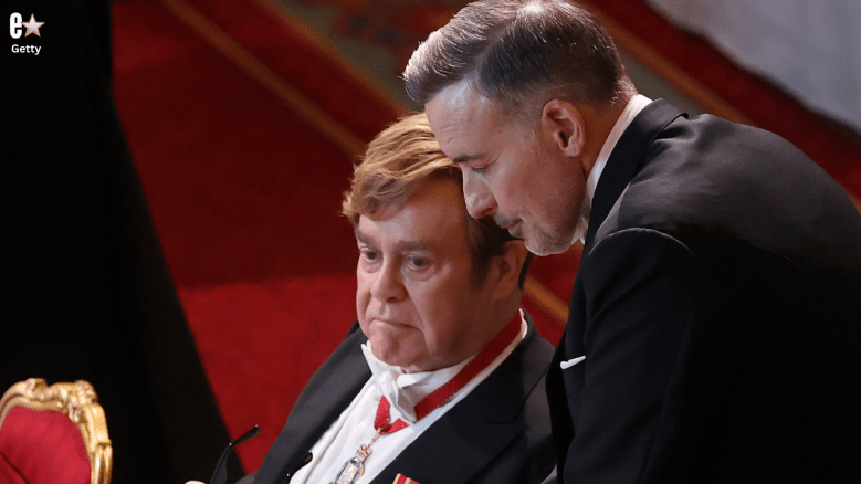 Sir Elton John Struggling to Walk
