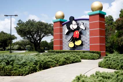 Mickey Mouse Posts HGTV-Style House Tour, and Fans Are Losing It