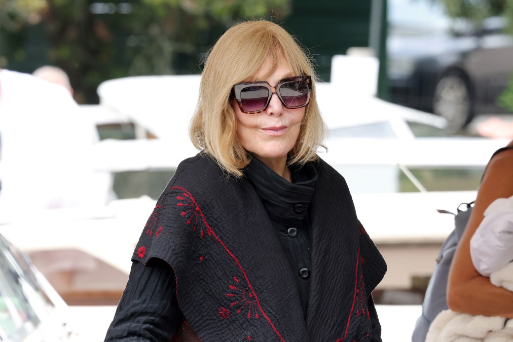  Kim Novak arrives at Hotel Excelsior during the 82nd Venice International Film Festival