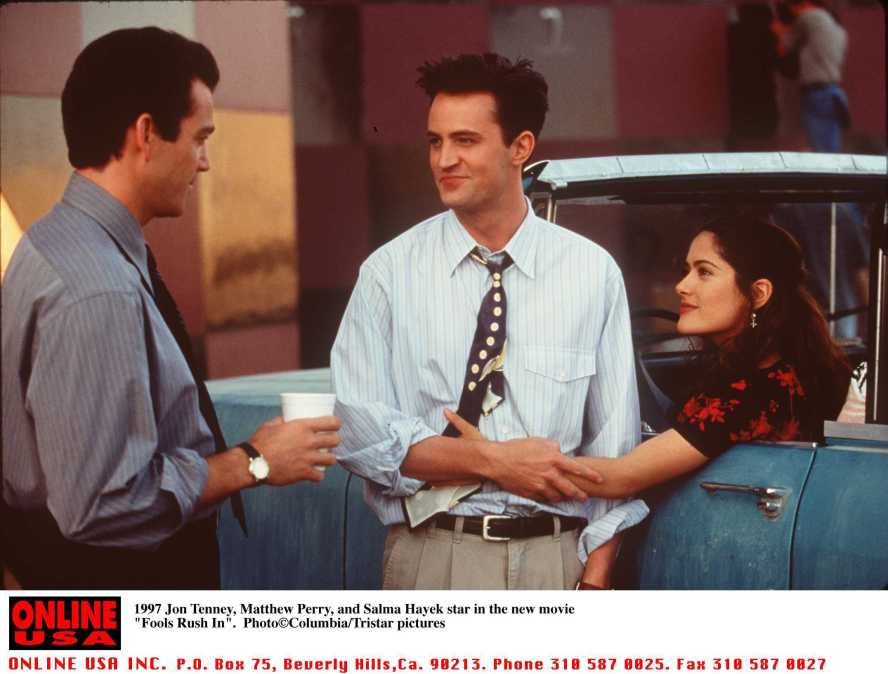 1997 Jon Tenney,Matthew Perry, And Salma Hayek Stars In The New Movie "Fools Rush In" 