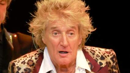 SEE Rod Stewart, 80, Perform on His ‘One Last Time’ Tour in a Showstopping Outfit