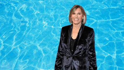 Captain Sandy’s Wife Playfully Pushes Her in the Pool: VIDEO