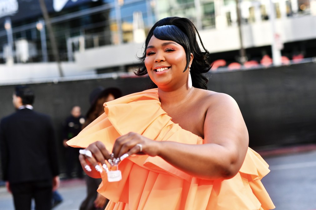 Lizzo attends the 2019 American Music Awards 
