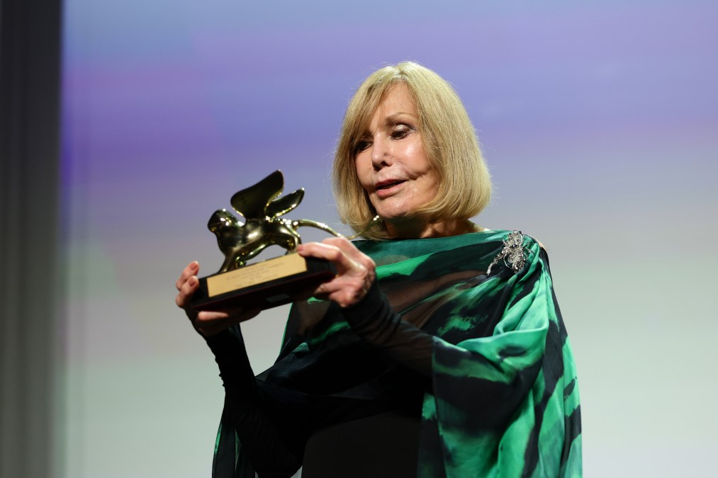 Kim Novak receives the Golden Lion For Lifetime Achievement Award 