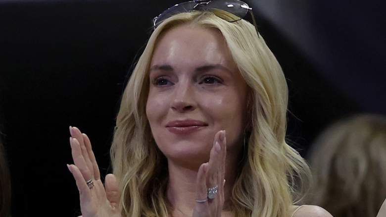 Lindsay Lohan clapping a the US Open