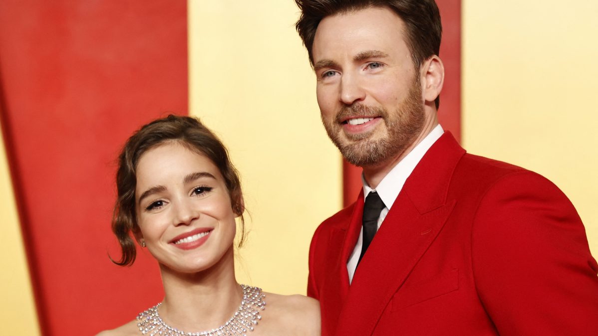 Chris Evans Alba Baptista first baby
