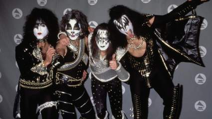 [VIDEO] KISS Returns to the Stage for the First Time in Years to Honor Ace Frehley