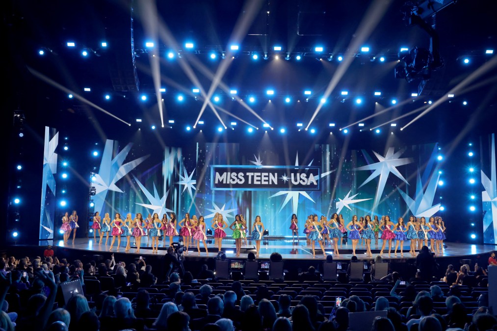Contestants onstage