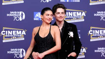 Timothée Chalamet & Kylie Jenner Share Some Sweet Smooches at the 2026 Oscars Afterparty: PHOTOS
