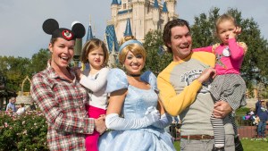 Jerry O'Connell, Rebecca Romijn and twins