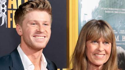 Robert Irwin & Mom Terri Irwin Look Gorgeous at RARE Red Carpet Event: PHOTOS