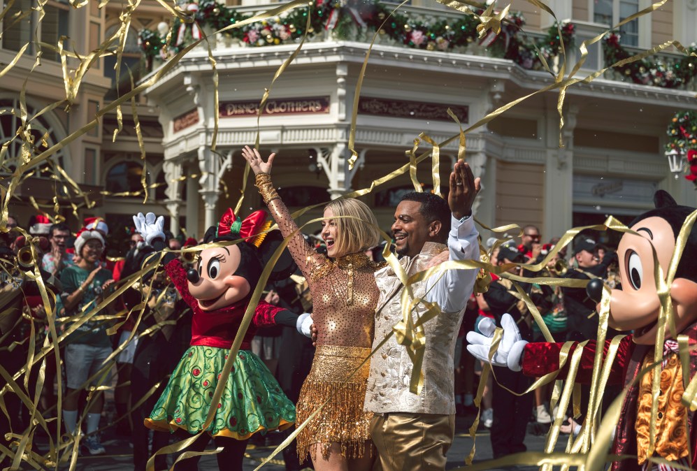 MINNIE MOUSE, JULIANNE HOUGH, ALFONSO RIBEIRO, MICKEY MOUSE