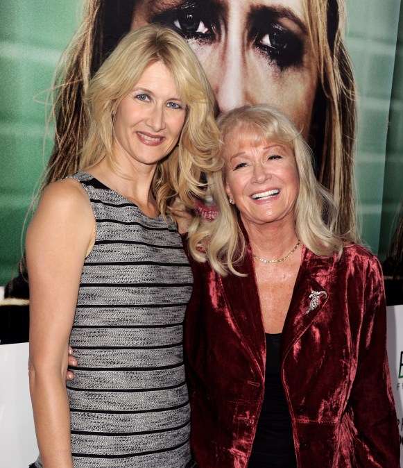 Laura Dern and Diane Ladd smiling