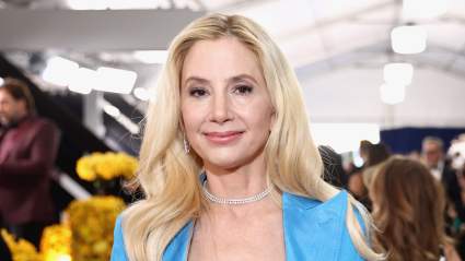 Mira Sorvino Defends Fellow Star Against Online Troll