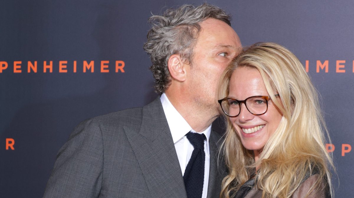 Jason Clarke and C&eacute;cile Breccia.