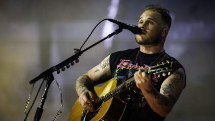 ‘I Needed Help’: Zach Bryan Bravely Details His Journey to Sobriety
