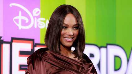 Tyra Banks, 52, Debuts Blonde Hair While Wearing a Skintight Bodysuit: PHOTOS