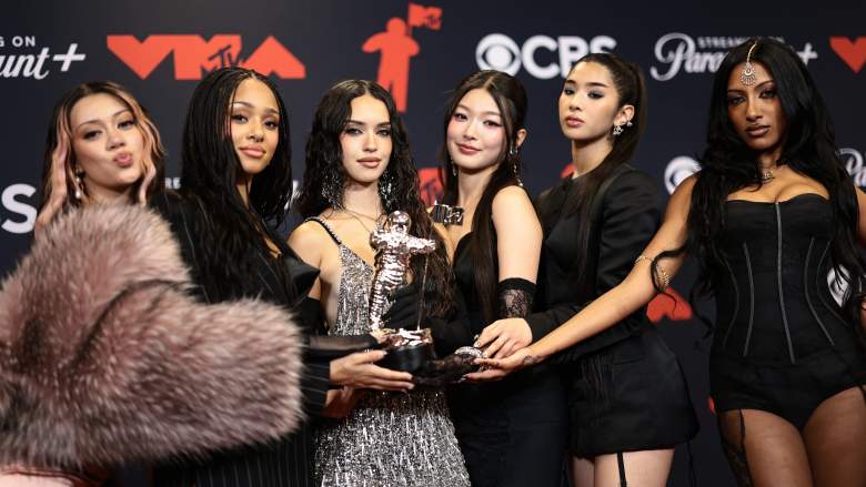 (L-R) Megan Skiendiel, Manon Bannerman, Daniela Avanzini, Yoonchae Jeong, Sophia Laforteza and Lara Raj of "Katseye"