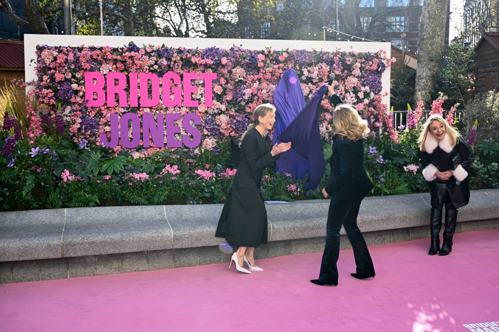 Renée Zellweger, Sally Phillips, and Helen Fielding.
