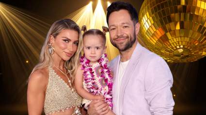 [VIDEO] DWTS’ Pasha Pashkov Recreates Daniella’s Viral Air Walk With Their Toddler