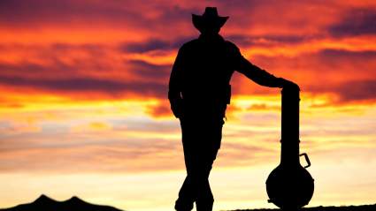 Country Singer Hospitalized Again With ‘Complicated’ Condition – Prayers Pour In