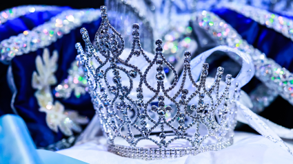 Miss Universe Pageant Contestant Hospitalized & Recovering After Falling Off Stage [VIDEO]
