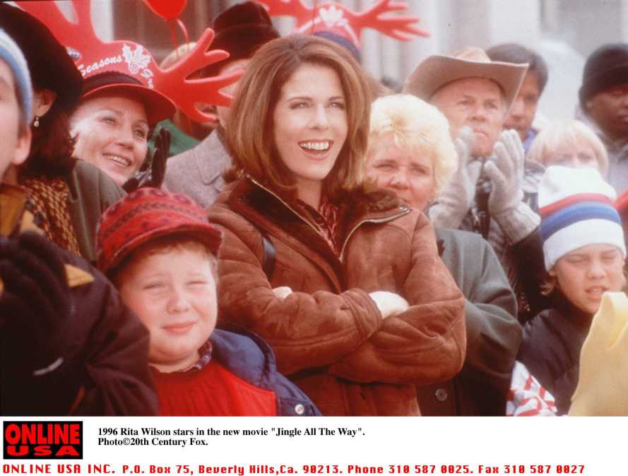 Rita Wilson in 'Jingle All the Way' (1996).