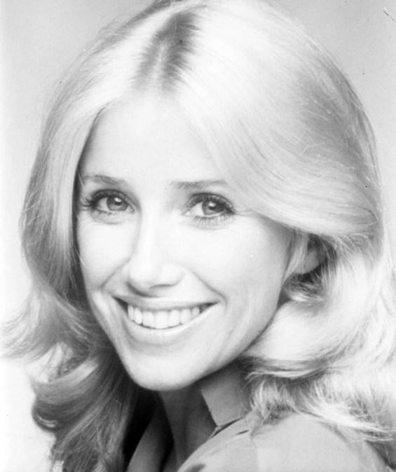 Suzanne Sommers Headshot