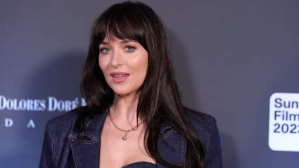 Gorgeous Dakota Johnson Sizzles in Barely-There Dress on The Red Carpet