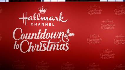5 Not-to-Miss Hallmark Channel Christmas Movies of 2025