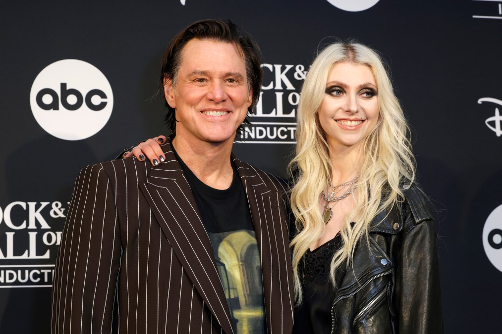 Jim Carrey and Taylor Momsen