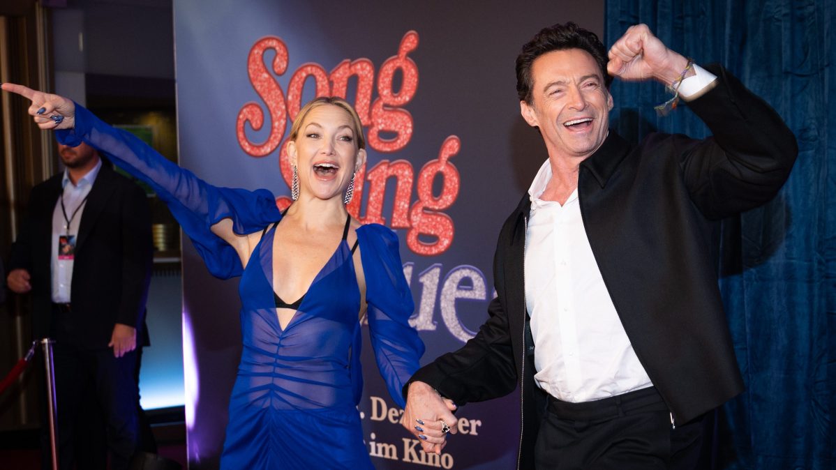 Kate Hudson and Hugh Jackman.
